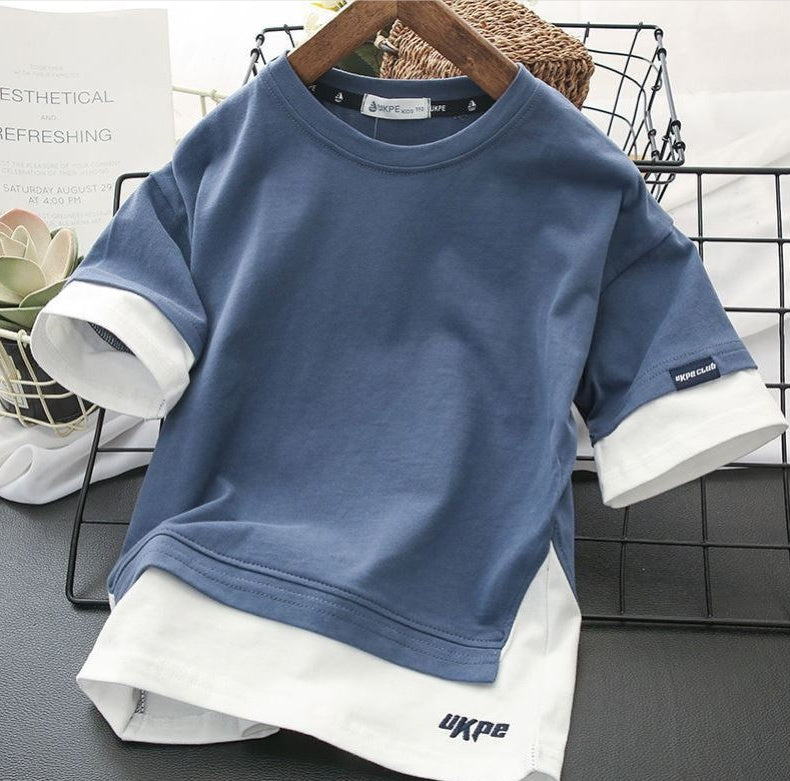 T-shirt med fejkad lagerlook