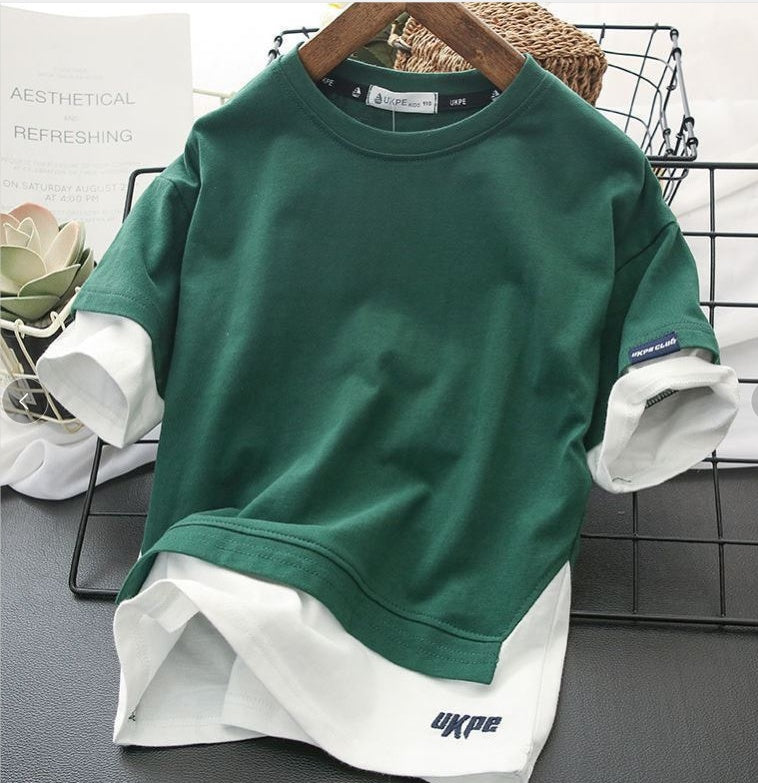 T-shirt med fejkad lagerlook