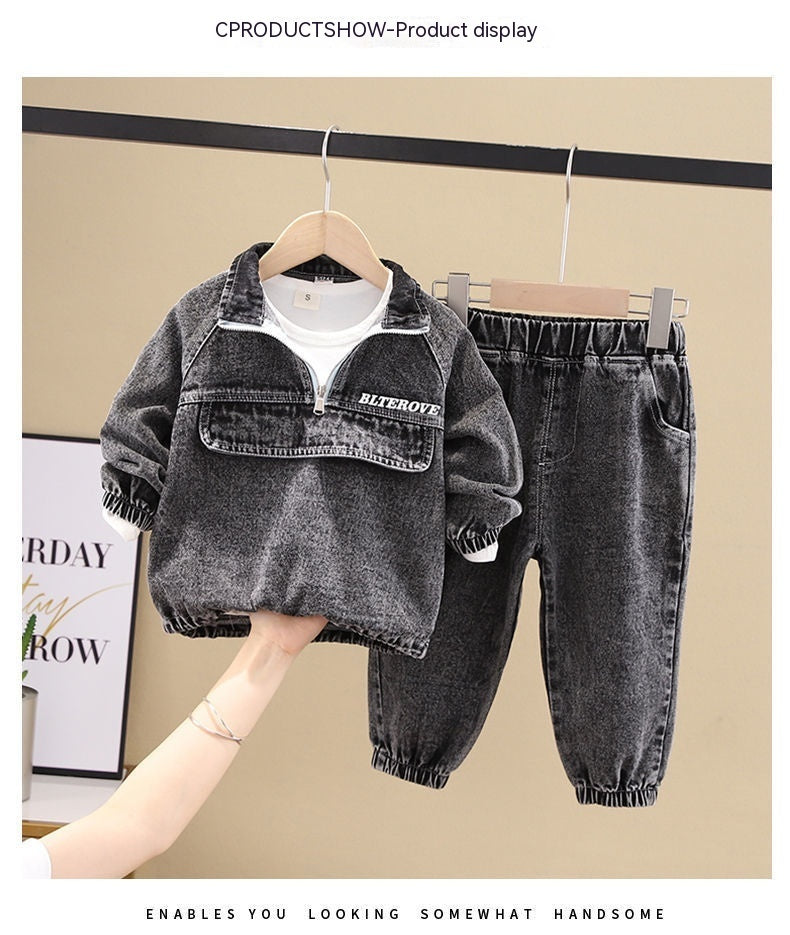 Tvådelat jeansset för – trendigt och bekvämt