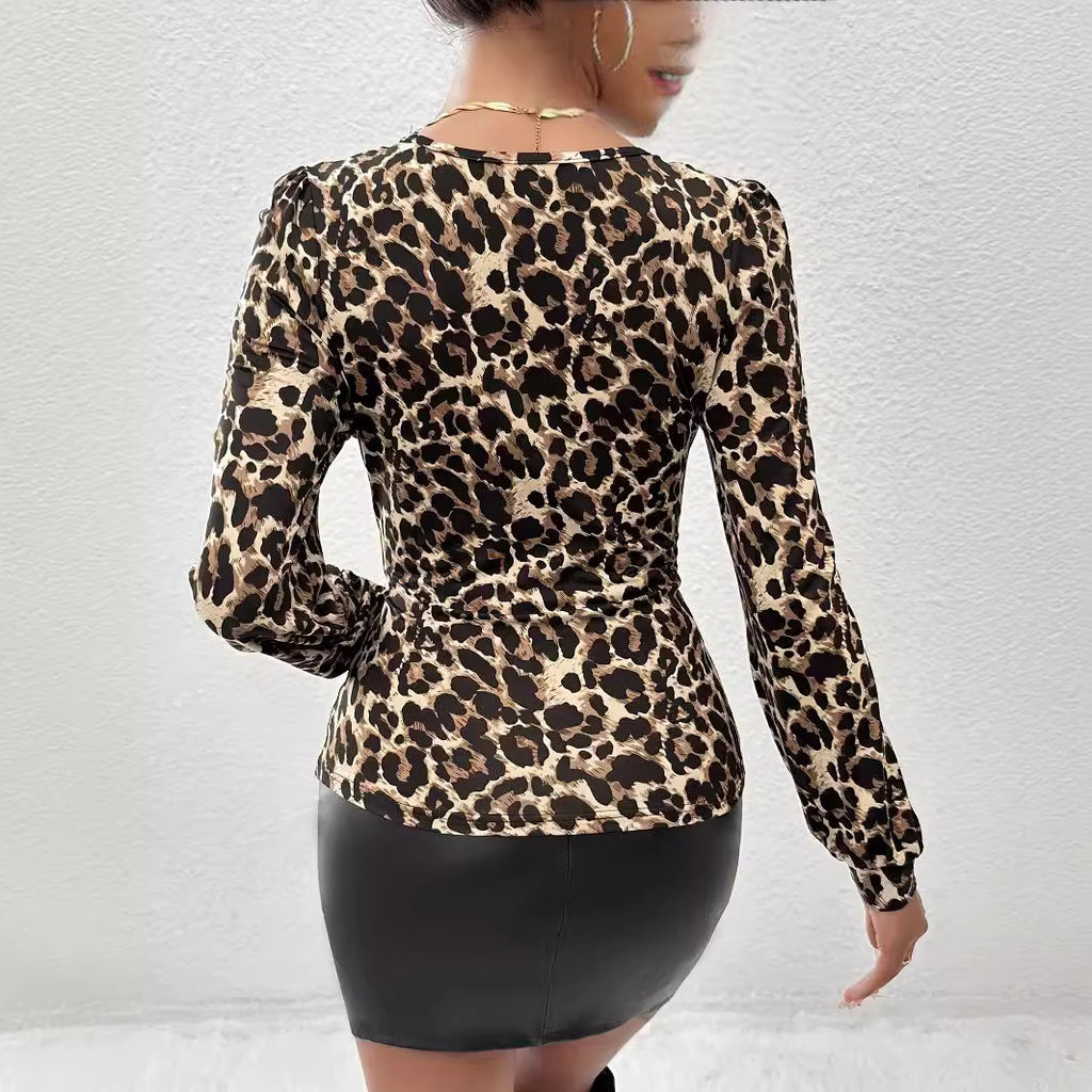 Leopardmönstrad Top – Trendig & Smal Passform