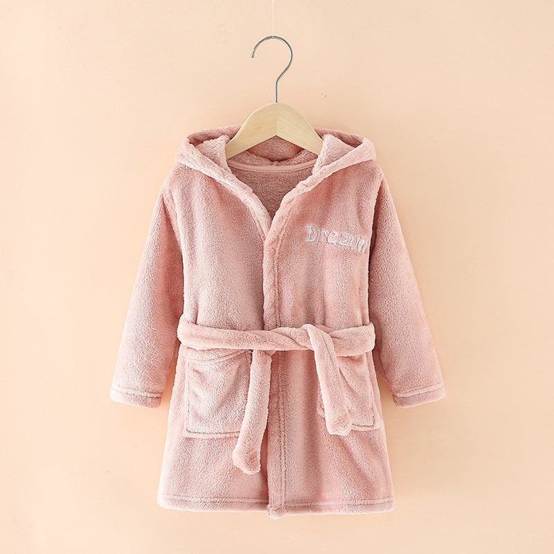 Mysig fleece-pyjamas och morgonrock för barn